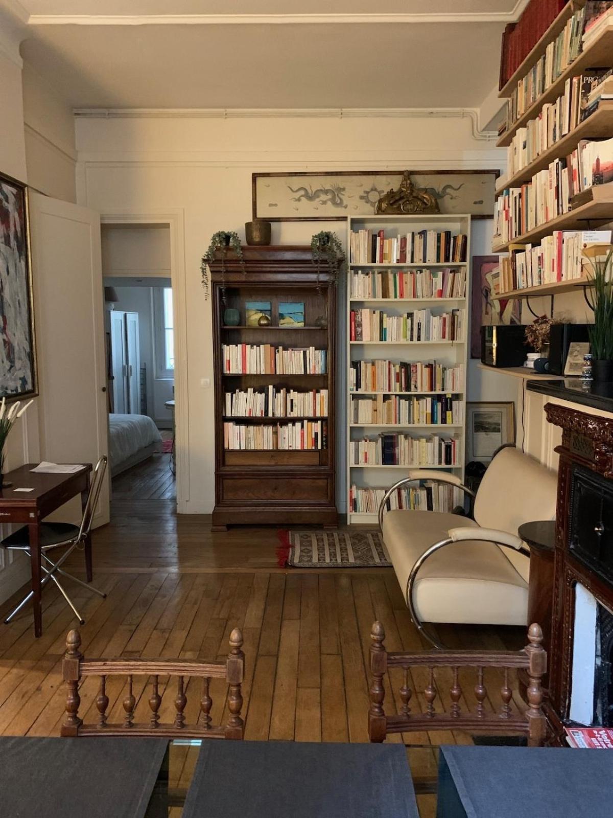 Eiffel Tower - Quiet, Charming - 2 Prs Apartment